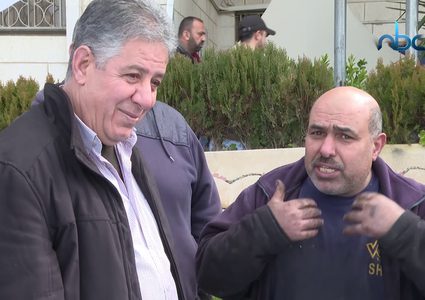 اعتصام لأصحاب المحال  في البيرة رفضاً لرفع رسوم النفايات