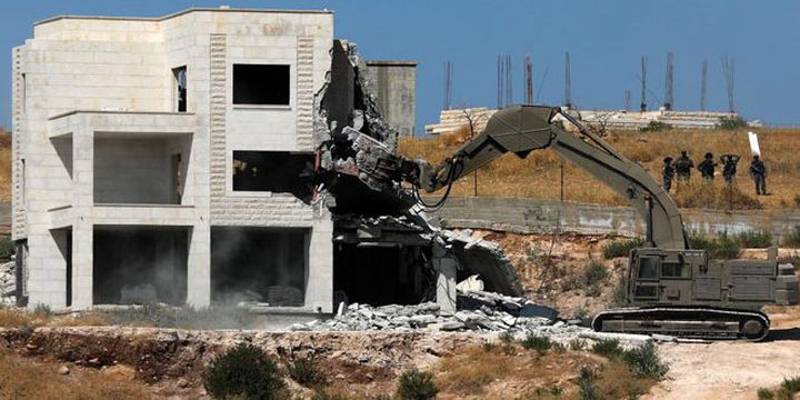 مركز القدس يقدم استئنافا بوقف هدم منزل ذوي الأسير القمبع