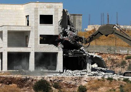 مركز القدس يقدم استئنافا بوقف هدم منزل ذوي الأسير القمبع