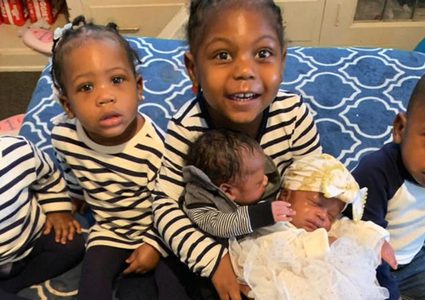 حالة نادرة جدا.. أمريكية تحمل بثلاثة توائم في مرتين متتاليتين !