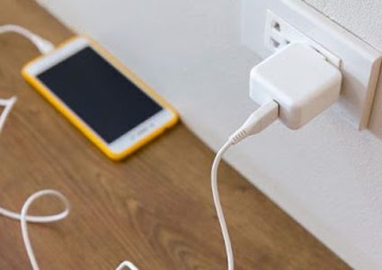 البرلمان الأوروبي يوافق على قرار توحيد الشاحن لكل أنواع الهواتف