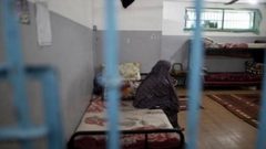 تدهور حالة الأسيرة سهير سليمية وحرمانها من زيارة عائلتها