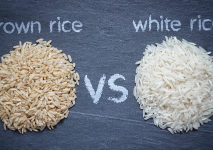 أبرز الاختلافات الرئيسية بين الأرز البني والأبيض
