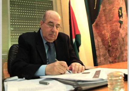 الزعنون يطالب الاتحاد العربي باتخاذ مواقف لمواجهة "صفقة القرن"