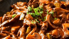 ايدام اللحم بالفطر