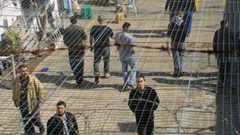 إدارة سجن "عوفر" تلغي زيارة أهالي الأسرى