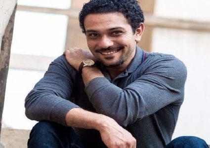 آسر ياسين يحتفل بعيد ميلاد شقيقه