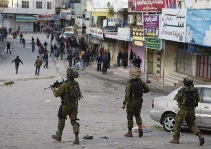 اندلاع مواجهات مع الاحتلال في باب الزاوية