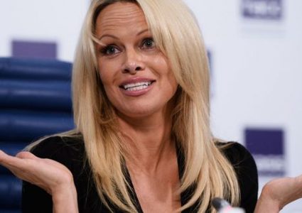 باميلا أندرسون تعلن طلاقها بعد 12 يوم زواج