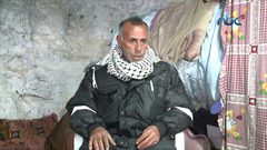 عائلة أبو عرام.. تعيد تأهيل الكهوف تمسكاً بحق البقاء