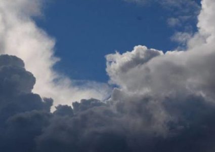 الطقس: أجواء صافية ومنخفض جوي قطبي الجمعة