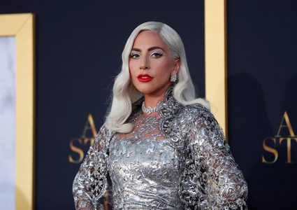 الفنانة لايدي غاغا تعاني من مرض نادر