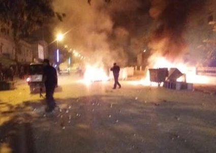 إصابات بالاختناق في مخيم العروب شمال الخليل