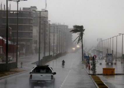 منخفض جوي بارد مصحوب بالأمطار