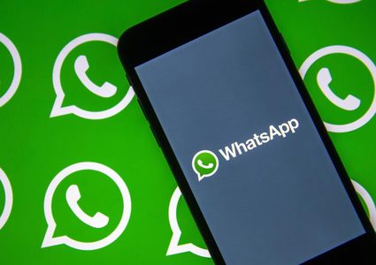 خبير يحذر من اكتشاف "خلل أمني خطير" في "واتس آب"!