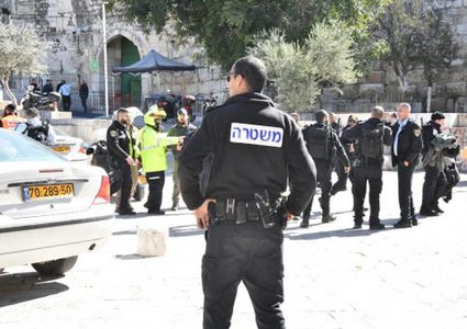 الاحتلال يعلن عن اعتقال مواطن يزعم انه منفذ عملية دهس بالقدس