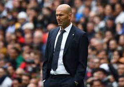 أول تعليق لزيدان على هزيمة ريال مدريد المدوية