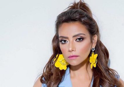 سارة الطباخ توجه رسالة حادة لمحمد الشرنوبي