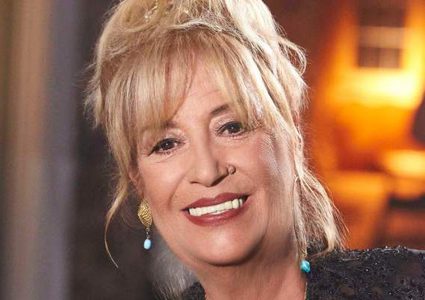 منى واصف تحتفل بعيد ميلاها