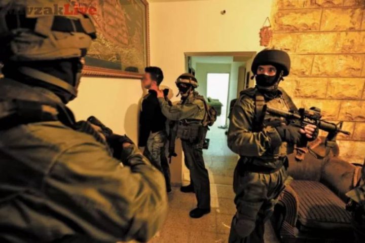 الاحتلال يعتقل شابا من الخليل