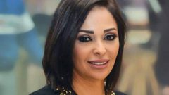 داليا البحيري تؤدي مناسك العمرة
