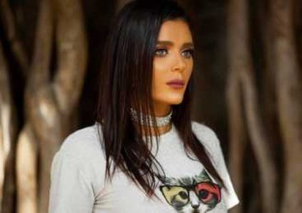 الموت يفجع الفنانة هبة السيسي