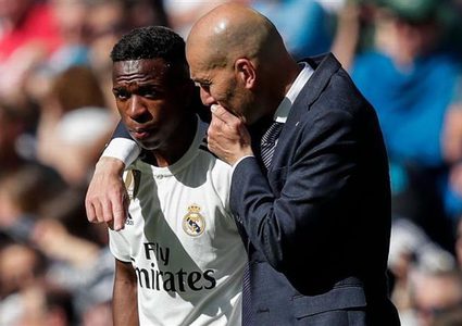 فينيسيوس يستحوذ على عقل زيدان