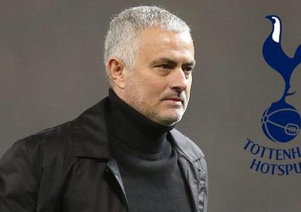 مورينيو يراقب لايبزيج خصمه في دوري الأبطال من ملعب "أليانز آرينا"