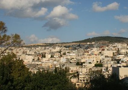 مواصلة العمل على حل أزمة السكن في بلدة طمرة