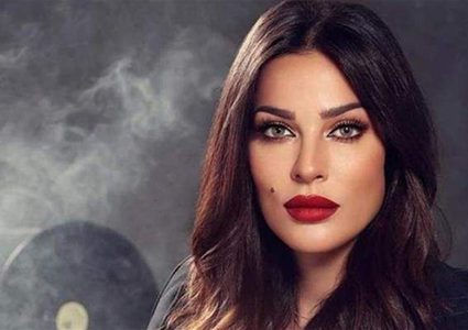 نادين نسيب نجيم تحتفل بعيد ميلادها