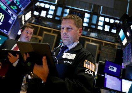 بورصة وول ستريت تصعد مع استئناف نشاط مصانع الصين