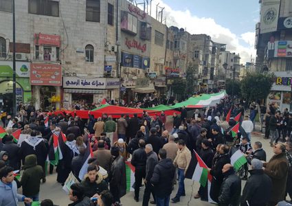 قيادي بحركة حماس: نقف خلف الرئيس في انتزاع حقوقنا