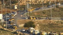 الاحتلال يغلق البوابة الحديدية على مدخل النبي صالح