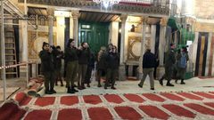 قوات الاحتلال تقتحم الحرم الابراهيمي