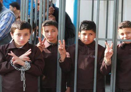 هيئة الأسرى: إدارة السجون تعمل على تهديد الأسرى الأطفال وتخويفهم