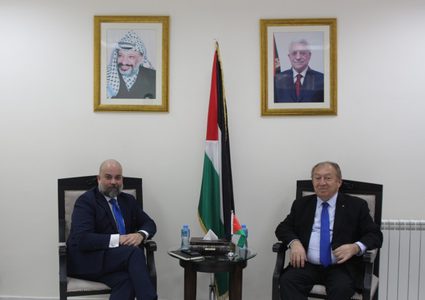 كلارك يؤكد تحرك اللجنة الرباعية بشأن قرار منع الصادرات الفلسطينية