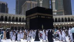 طولكرم: مغادرة فوج من أهالي الشهداء لتأدية مناسك العمرة