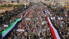 اليمن: وقفة تضامنية دعما للرئيس عباس ورفضا لـ"صفقة القرن"