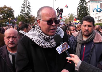 وقفة جماهيرية في ساحة الجندي المجهول في غزة دعماً للقيادة