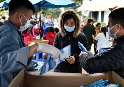 فيتنام تفرض حجرا صحيا على 10 آلاف شخص بسبب كورونا