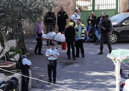 بمشاركة 35 شخصاً... حيفا تشيع جثمان الشهيد شادي بنا