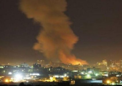 طائرات الاحتلال تهاجم دمشق والدفاعات تتصدى