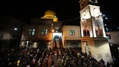 صور صلاة الفجر العظيم من مسجد النصر في البلدة القديمة