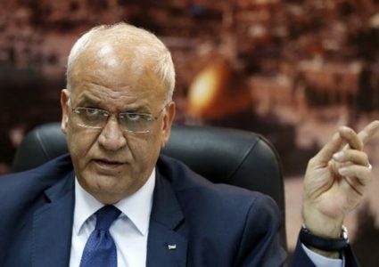 عريقات: سيتم توجيه رسائل للشركات العاملة في المستوطنات للانسحاب