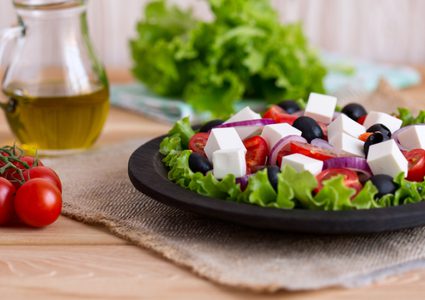 سلطة الجبنة البيضاء