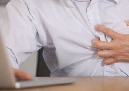 تساقط الشعر يرتبط بخطر الإصابة بنوبة قلبية!