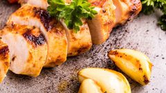 صدور دجاج مشوية بالتتبيلة