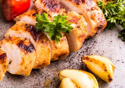 صدور دجاج مشوية بالتتبيلة