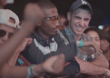 اذا سمعت اغنية وكررتها طوال اليوم فأنت مصاب بمتلازمة دودة الأذن!