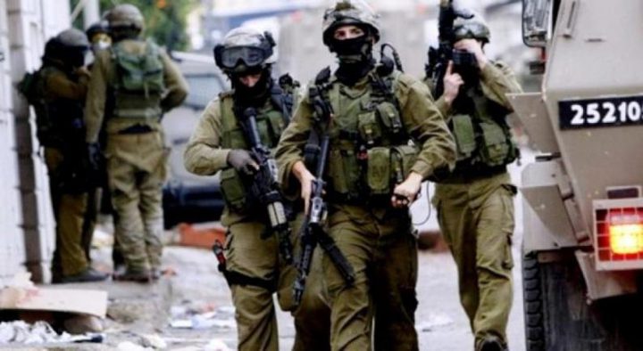 الاحتلال يقتحم جمعية تطوع للأمل